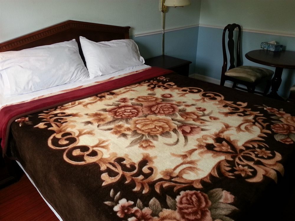 Queensway Motel Toronto Bagian luar foto